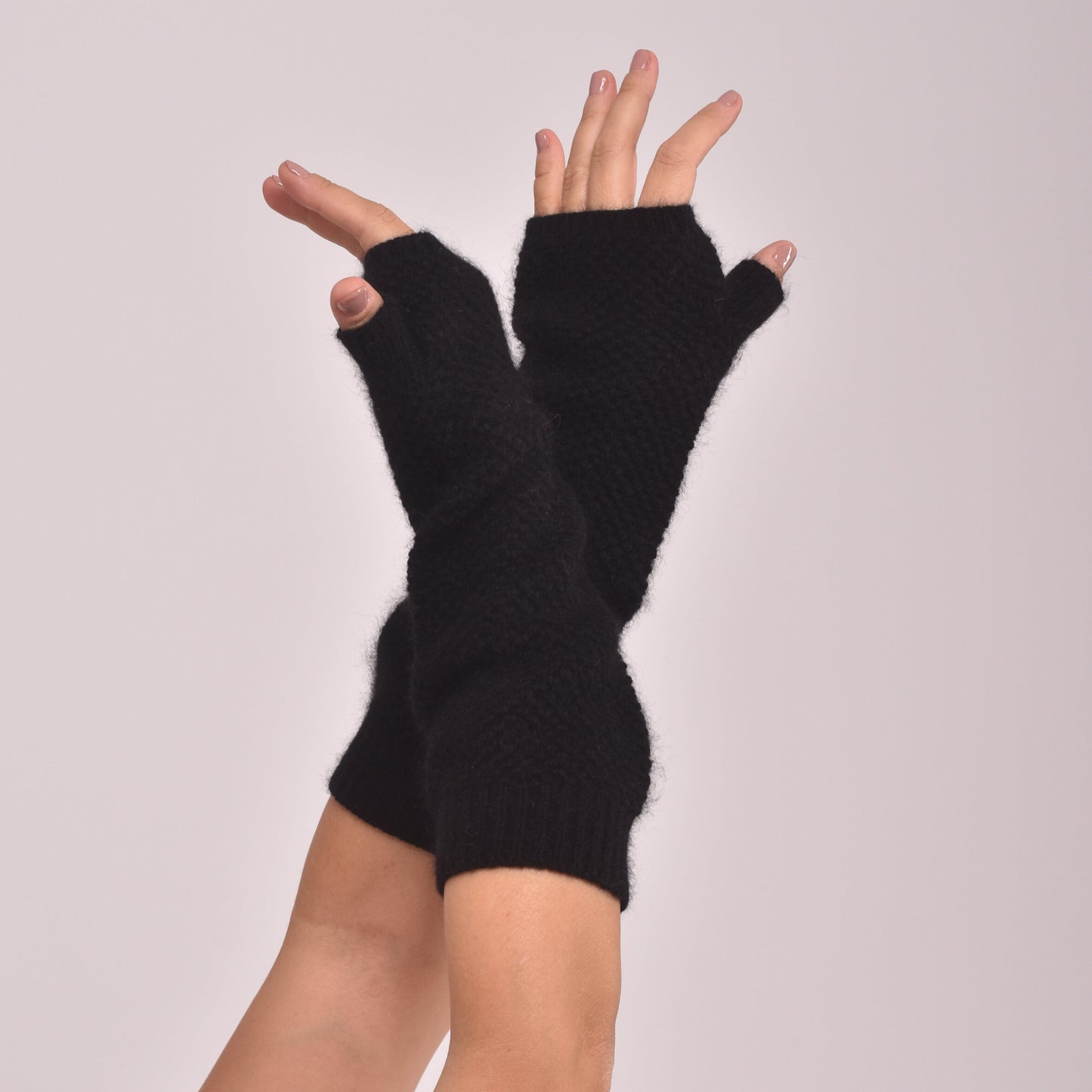 Schwarze fingerlose Kaschmir-Handschuhe